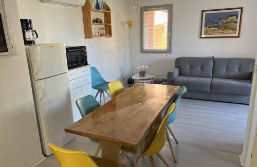Port Leucate Apartment | Appartement T2 climatisé, rénové, proche plage, avec terrasse et parking - Port Leucate - FR-1-81-586