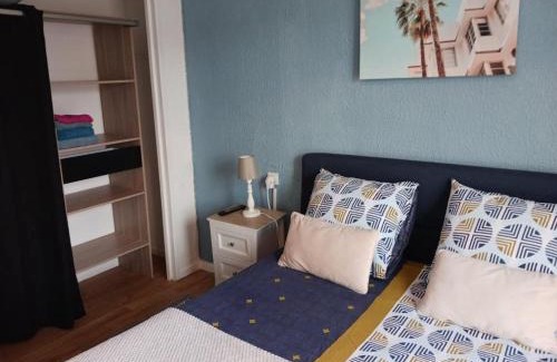 Bas-Vernet Apartment | APPARTEMENT T2 confort,Parking,balcon,près Parc des Expositions,10 minutes plage
