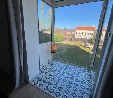 Cebazat Apartment | appartement tout confort dans villa avec piscine