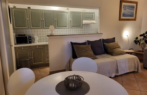 La Croix-Valmer Apartment | Appartement vue mer Dans Villa Individuelle . Animaux de Compagnie Acceptés