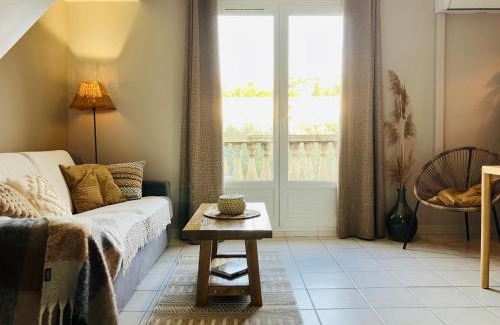 Paradou Apartment | Appartement vue magnifique sur les Alpilles, résidence avec Piscine
