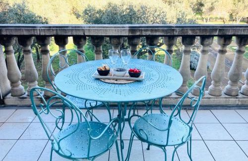 Paradou Apartment | Appartement vue magnifique sur les Alpilles, résidence avec Piscine