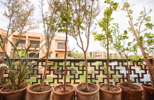 Ouahat Sidi Brahim Apartment | Appartement XXL résidence privée piscine Dar Dmana