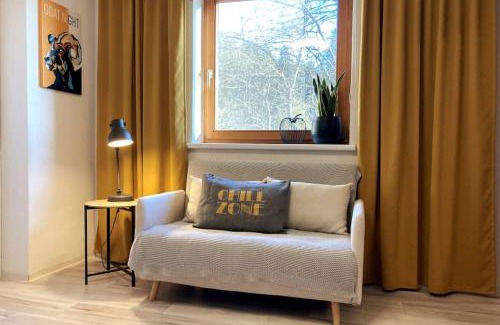 Velden am Worther See Apartment | Appartment BERGE byTILLY - in den Hügeln über Velden - idyllische Waldrandlage - überdachter Balkon mit Blick in den Garten - 3 Autominuten ins Zentrum und zum Wörthersee - Carport - Waschmaschine & Trockner - WLAN - Smart TV