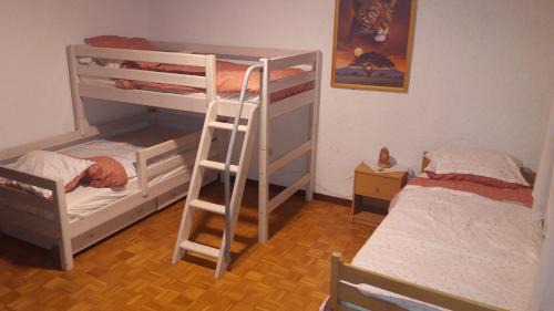 Dobrova-Polhov Gradec Apartment | Appartment Bezenica
