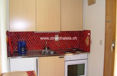 Zinal Apartment | Appartment in a chalet in Zinal - 2 bedrooms with 2 beds - living room - TV broadcasting - kitchen -