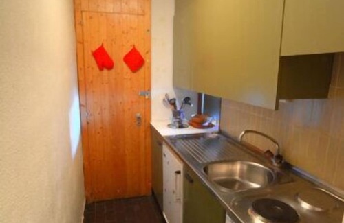Anzere Apartment | Appartment with a terrace, entrance corridor, 1 bedroom with 2 single beds and 1 bunk bed, 1 bathroo
