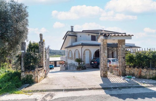 Priverno House | Appealing holiday home in Priverno with garden