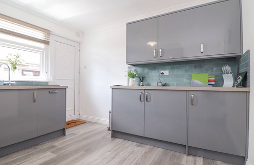 Lanner Cottage | Apple Tree Bungalow