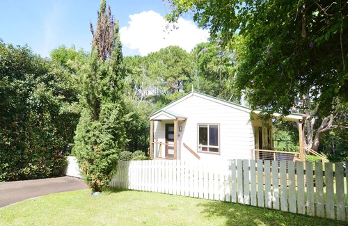 Montville Cottage | Apple Tree Cottage & Studio