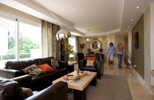 New Golden Mile Apartment | Appt 311 Heaven Beach-Paseo-All year heated pool-Free Bikes