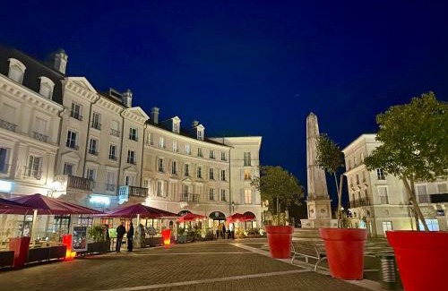 Serris Apartment | Appt Vue Place de Toscane - 4min Disneyland-PARIS