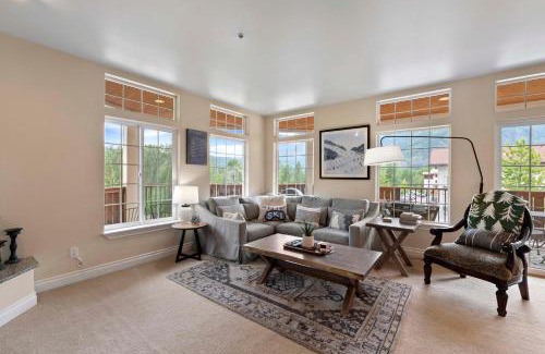 Leavenworth House | Apres Ski Chalet - Meredith Lodging