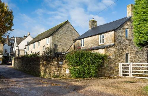 Stow-on-the-Wold House | April Cottage