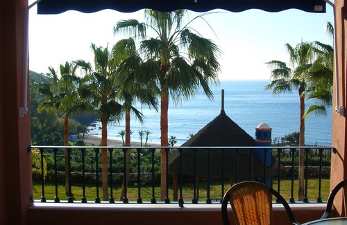 Velilla-Taramay Apartment | Apt. 1st Line Beach. Air conditioner. WIFI and