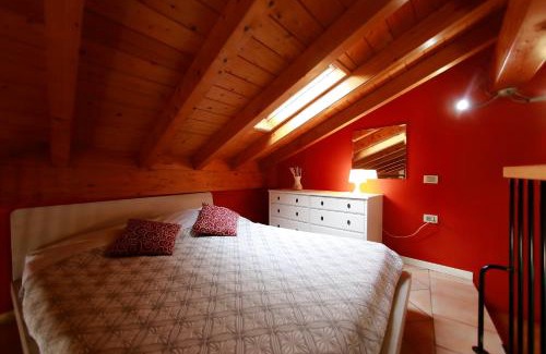 Lonato del Garda Apartment | Apt 3 Borgo Lago di Garda