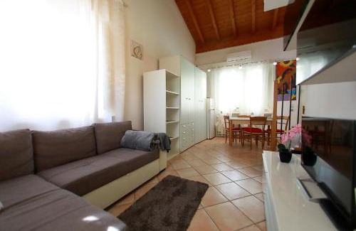 Lonato del Garda Apartment | Apt 4 Borgo Lago di Garda
