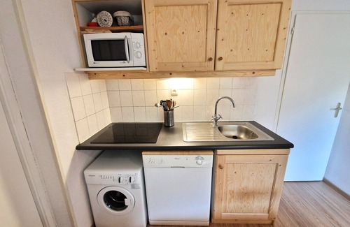 Valfrejus Apartment | Apt 6/8, 2 rooms, cabin, center of Valfréjus, WiFi, pets allowed