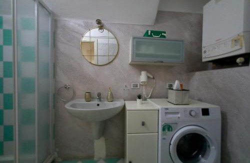 Lonato del Garda Apartment | Apt 6 Borgo Lago di Garda