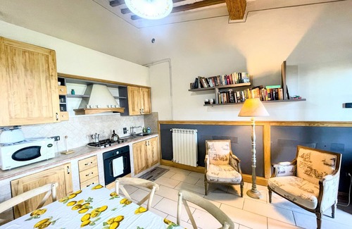 Spoleto Apartment | Apt 6 - Magical Grounds With Pool Jacuzzi Sleeps 4