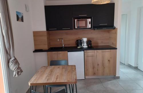 Lecci Apartment | Apt 91, T2 à LECCI avec piscines, proche plage