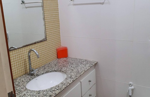Praia do Morro Apartment | Apt Beira Mar. Luxury, C / 3 qtos C / 1suites, C / 2gar. Full view