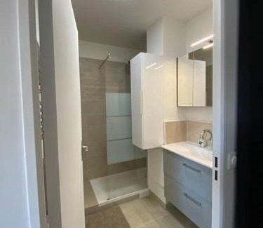 Le Kremlin-Bicetre Apartment | Apt lumineux 10 min de Paris