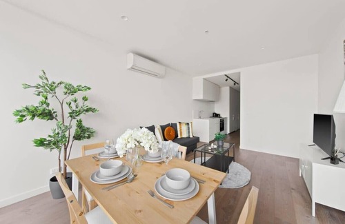 Melbourne Central Business District Apartment | Apt Near Southern Cross, City Views, FREE Parking
