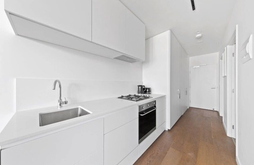 Melbourne Central Business District Apartment | Apt Near Southern Cross, City Views, FREE Parking
