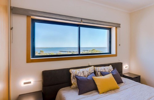Olhao Apartment | Apt T3 Marina Olhão - great terrace with sea view - Free WI-FI