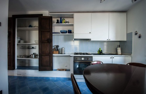 Manarola Apartment | Apt. Terrazza Sofia by Arbaspàa, with sea view terrace