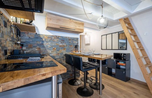 Les Bossons Apartment | Apt with nice view near the center of Chamonix