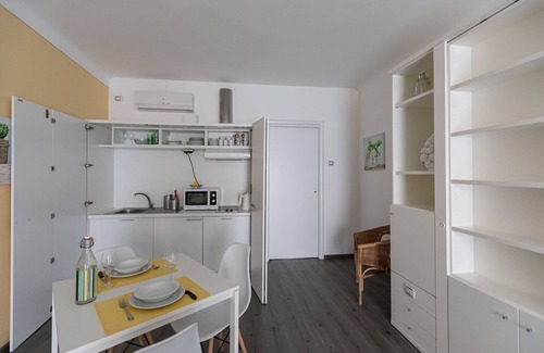 Stresa Apartment | Apt with terrace, balcony ,WiFi, A/C, in historic center of Stresa, just by lake