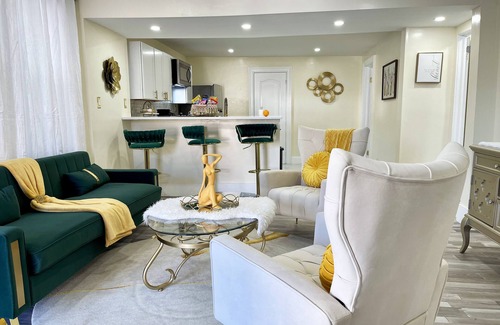 Utica House | Apt. With Ultrafast Speed FREE Internet