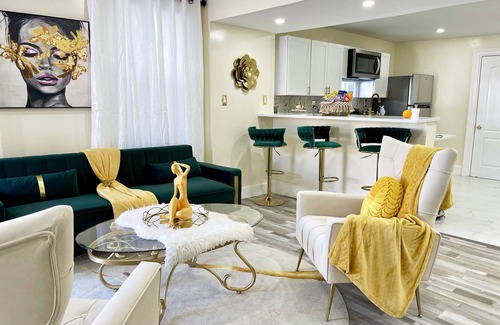 Utica House | Apt. With Ultrafast Speed FREE Internet