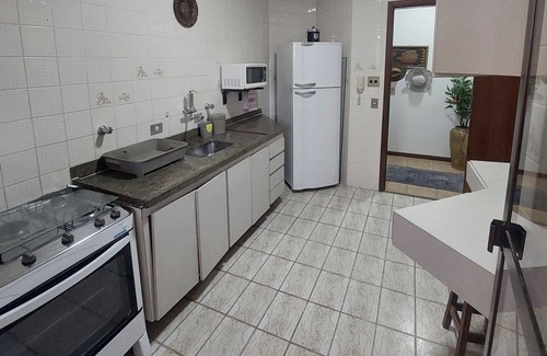 Jardim Tejereba Apartment | Apto a 230m da Praia da Enseada no Guarujá/SP