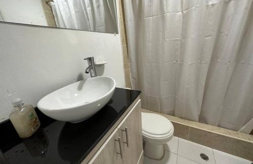 Antonio Narino Apartment | Apto cerca a Clínica del Olaya, candelaria y centro ciudad