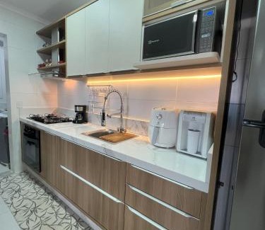 Bombas Apartment | Apto com Piscina, Estacionamento e Churrasqueira em Bombas - 2 dorms 6 pessoas - 300 metros do Mar