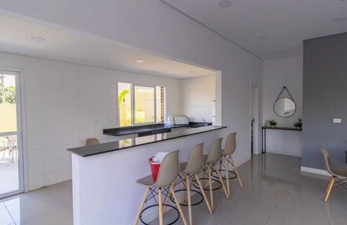Sao Jose dos Campos Apartment | Apto moderno com churrasqueira e piscina no centro