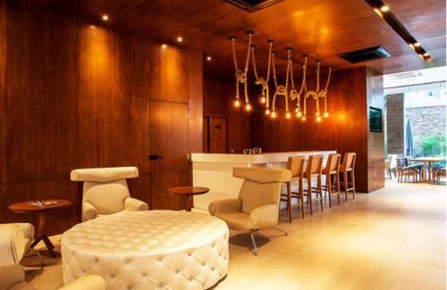 Pompeia Apartment | APTO Top com Vista pro Mar em Condomínio Completo em Frente à Praia!