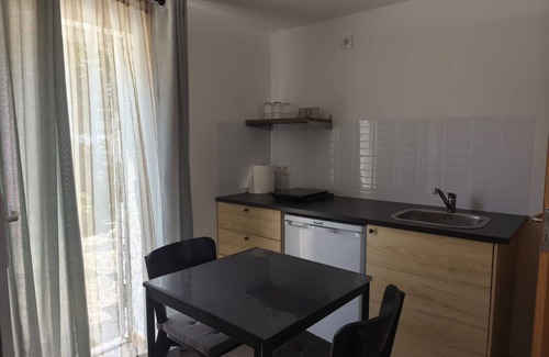 Apulia Apartment | Apulia Garden Barbecue Suite