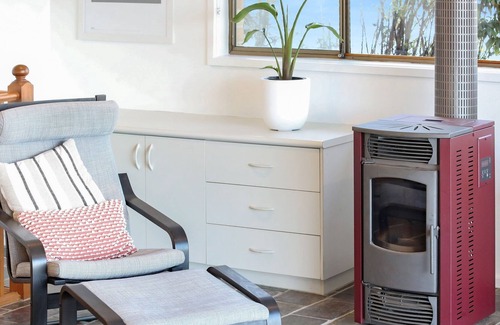 Merimbula House | Aqua La Vista - 4 Bedroom 3 Bathroom - Pet friendly house with views - 5+ nights