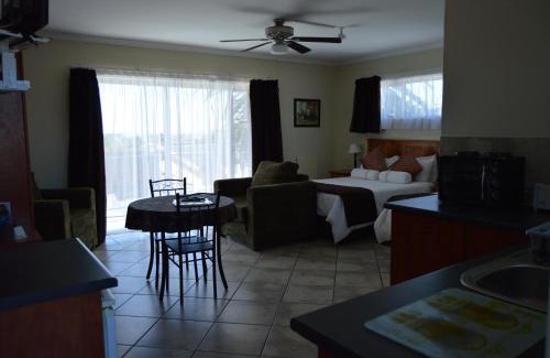Humewood House | Aqua Marine Guest House