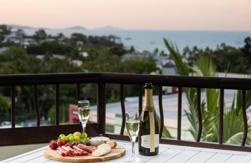 Airlie Beach Apartment | Aqua on the Edge