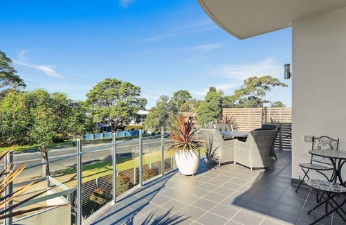 Huskisson House | Aqua Shores 3 Bedroom - Newly renovated with Wifi, Linen, Netflix and AC