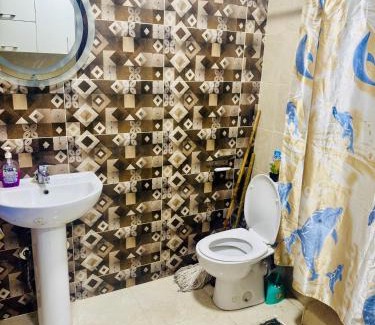 Shurtah al-Dakhlah Ski Chalet | Aqua view studio