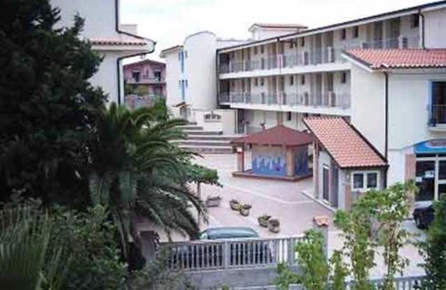 Marina di Davoli Apartment | Aquamarine Residence