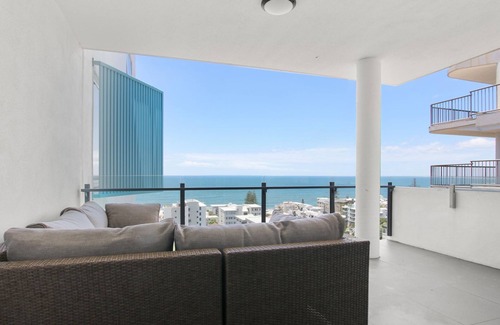 Caloundra Apartment | Aquaview Unit 604, 29 Canberra Tce, Kings Beach