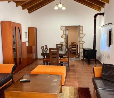 Omales House | Aròs