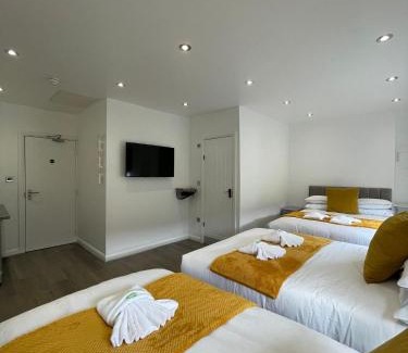 Blackpool Town Center House | Araan House Hotel -Families and Couples Only